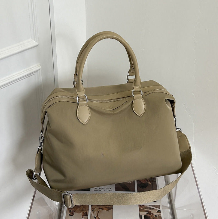 #139.85 Women's new portable outdoor commuter handbag fitness bag