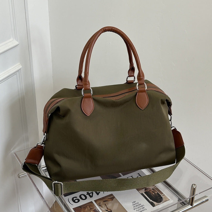 #139.85 Women's new portable outdoor commuter handbag fitness bag