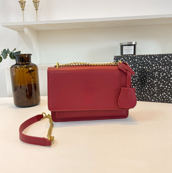 #119 Women's New Temperament Joker Metal Chain Shoulder Bag Messenger Bag